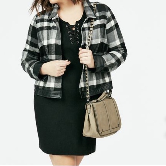 Black Bag w/ Studded Strap - Picture 2 of 8